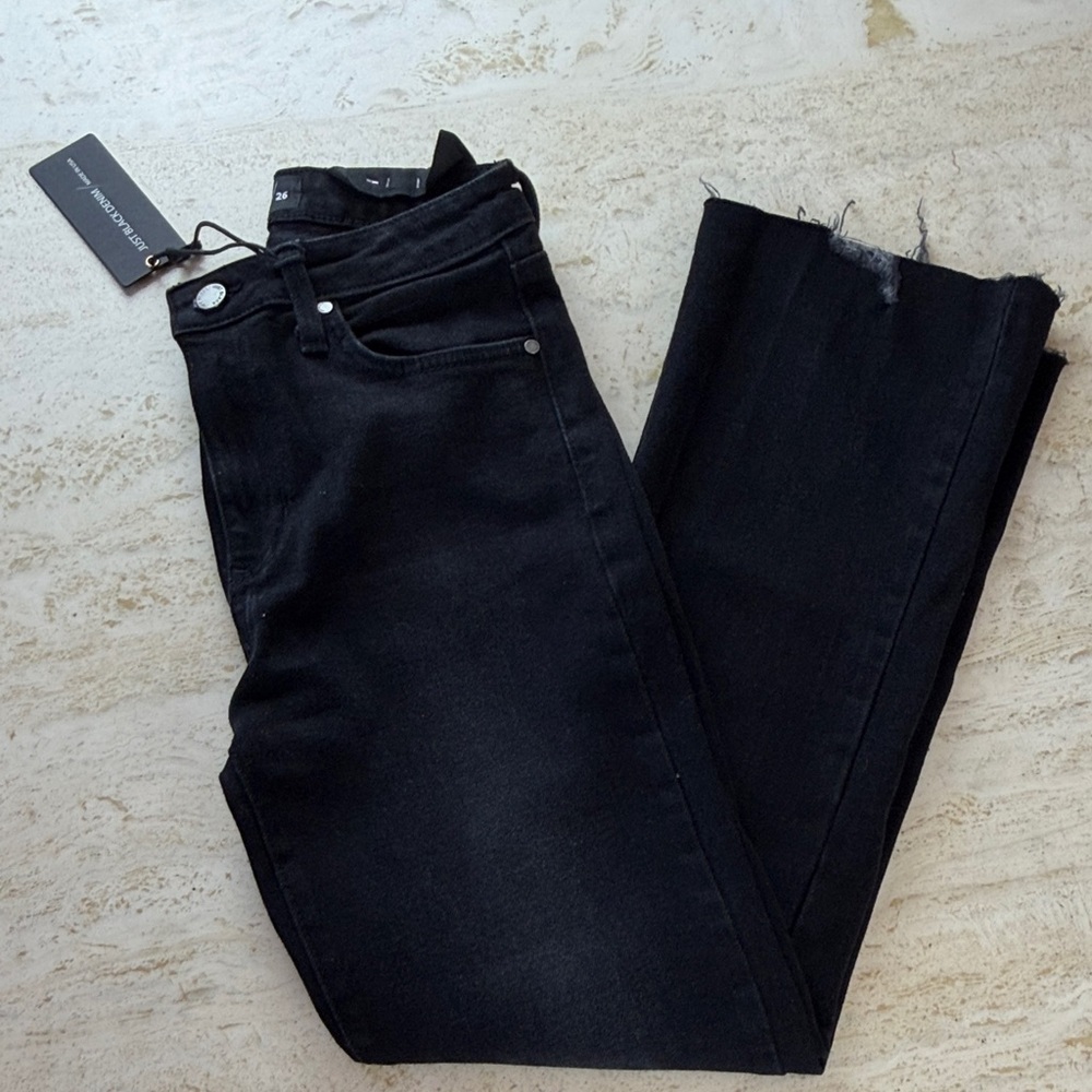 Just Black Denim - Washed Black Vintage Crop
Flare - BP420J - women’s size 26
